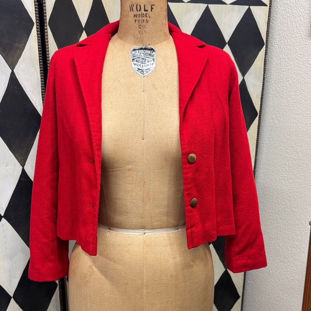 VLV pin-up little red cropped jacket